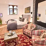 Angel Loft, Perfect Romantic Escape With View, On Windermere * Bowness-on-Windermere