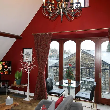 Angel Loft, Perfect Romantic Escape With View, On Windermere * Bowness-on-Windermere