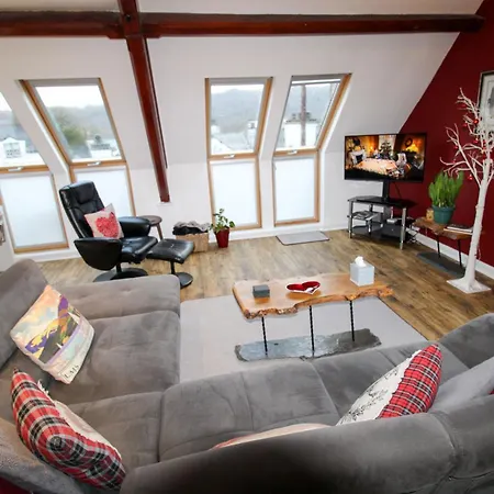 Holiday home Angel Loft, Perfect Romantic Escape With View, On Windermere