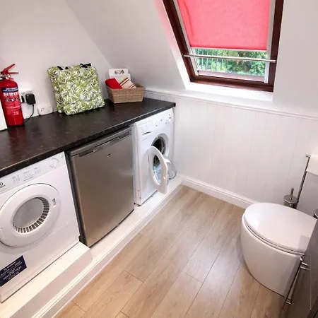 Angel Loft, Perfect Romantic Escape With View, On Windermere *