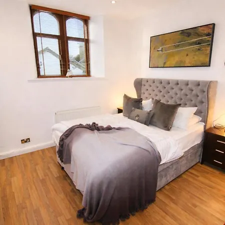 Angel Loft, Perfect Romantic Escape With View, On Windermere Holiday home *
